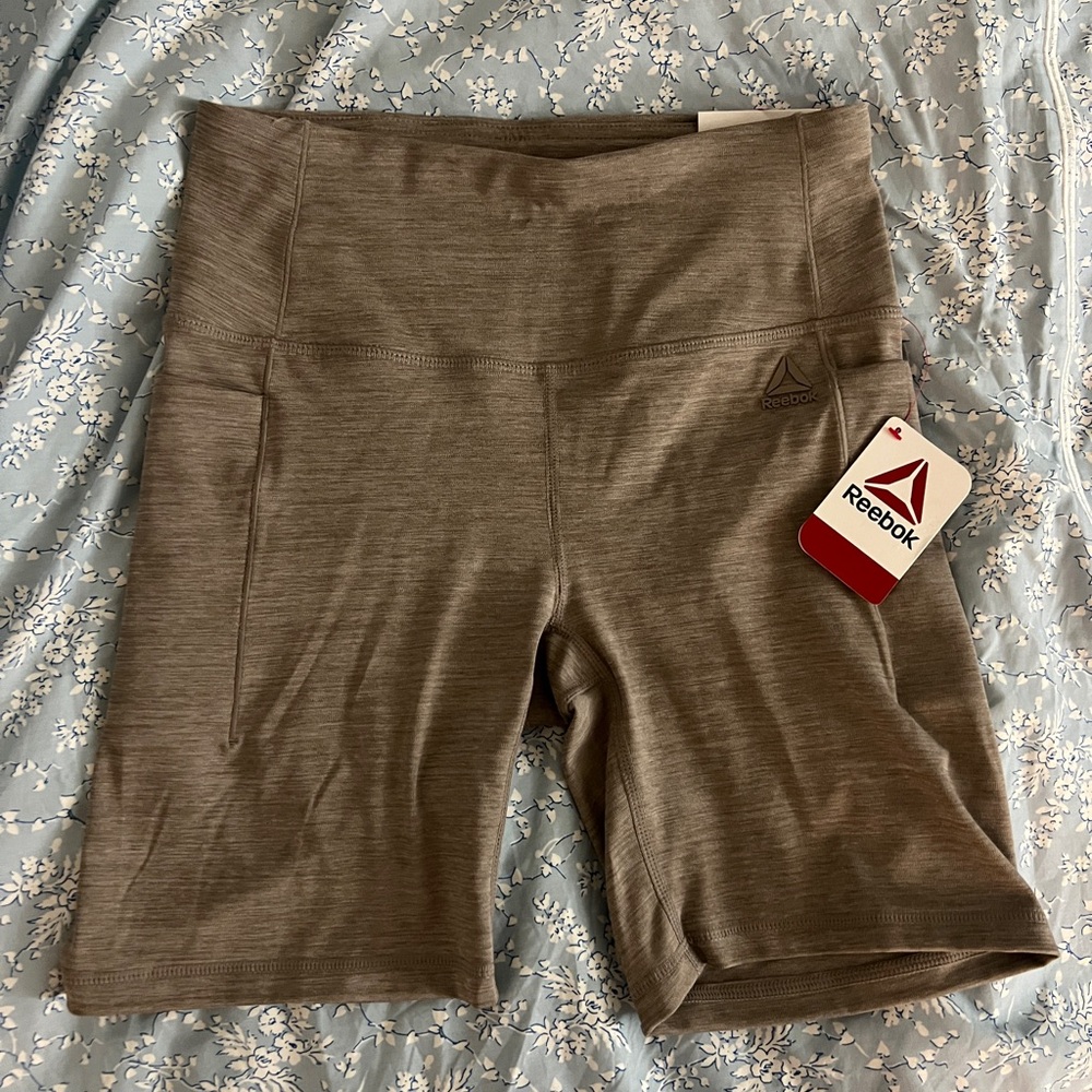 NEW WITH TAGS Reebok Heather Gray Biker Shorts Size Small